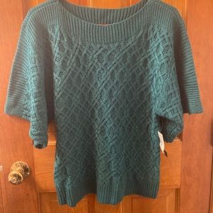 Short sleeve sweater large Ana